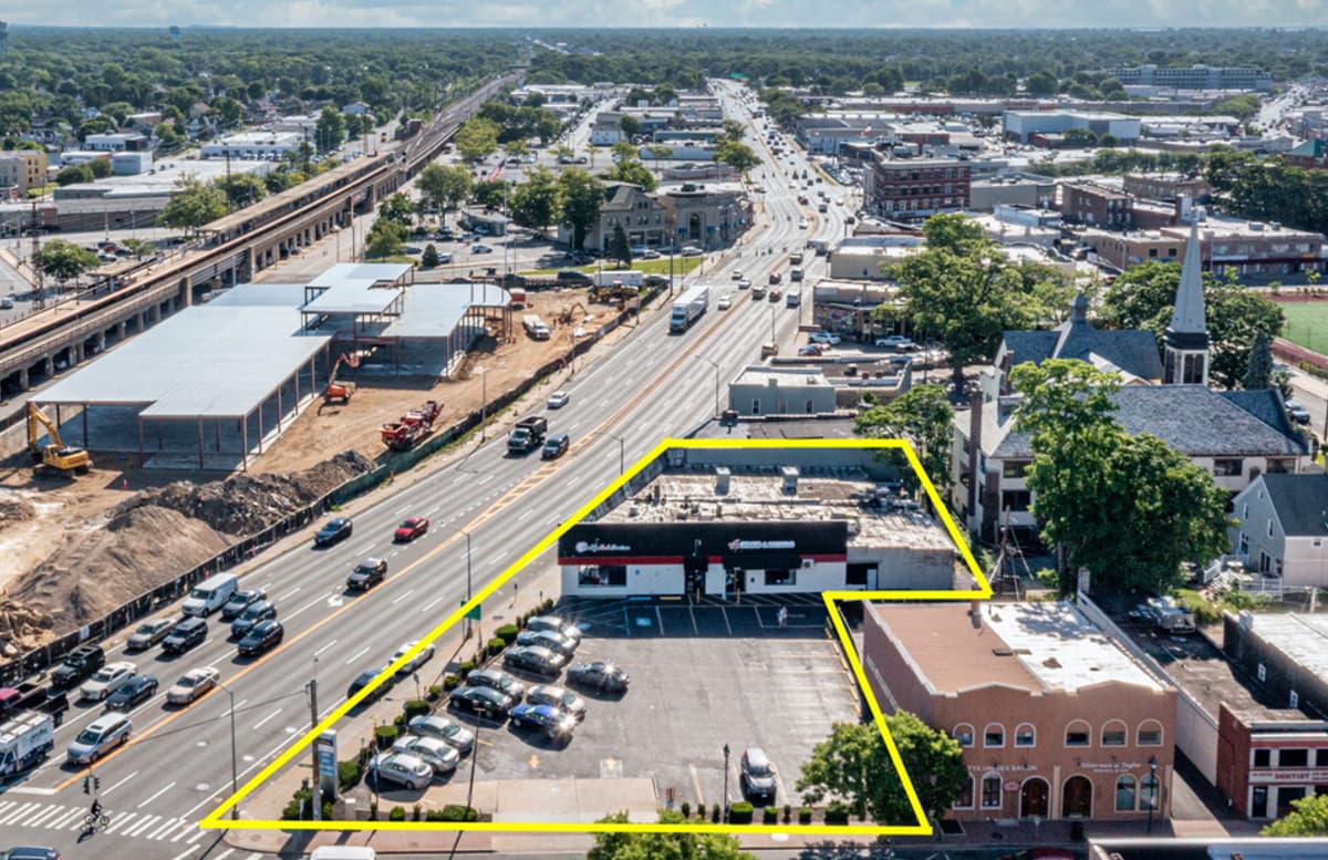 Worth Property Group market photography — image 2