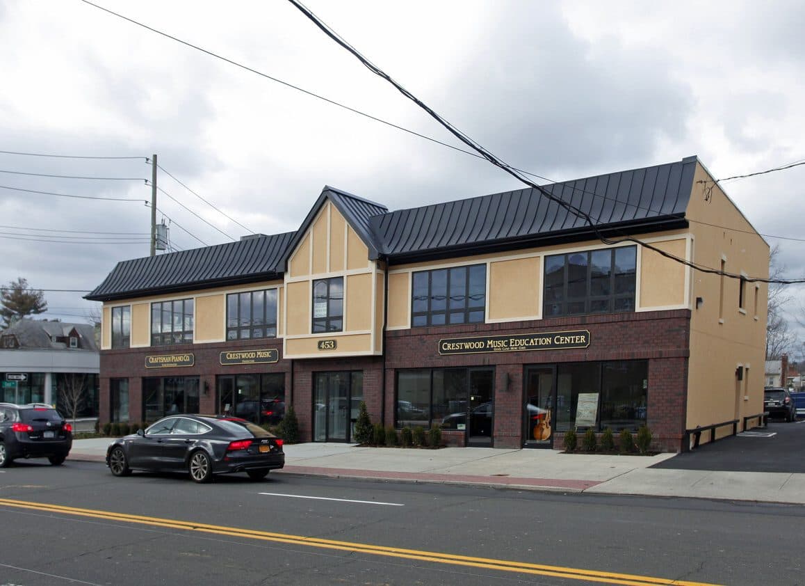 453 White Plains Road in Eastchester
